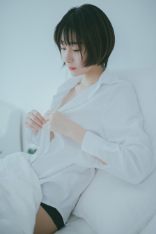 韩国电影年轻的寡妇