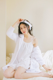 小奶瓶(产奶)沈姜晨晨爱吃萝卜